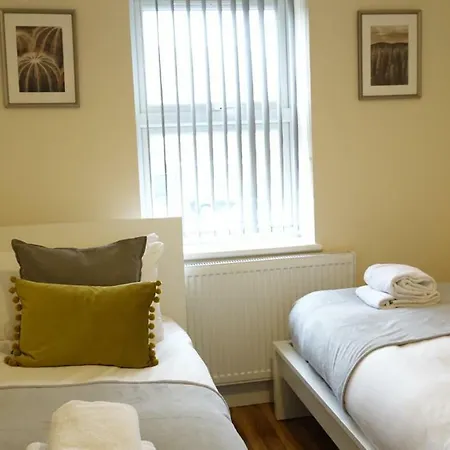 Heathrow Ensuite Rooms- Auto Check In Privatunterkunft
