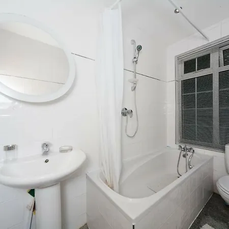 Chasewood Court Apartment Hendon
