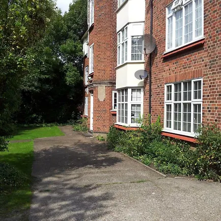 Chasewood Court Apartment *