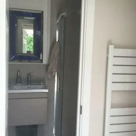 63 Aragon Road Apartment Kingston upon Thames (Greater London)