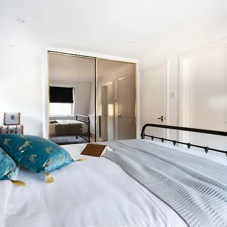 The Kensington Palace Mews - Bright & Modern 6bdr House With Garage *