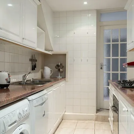 Apartment The Kensington Palace Mews - Bright & Modern 6bdr House With Garage London