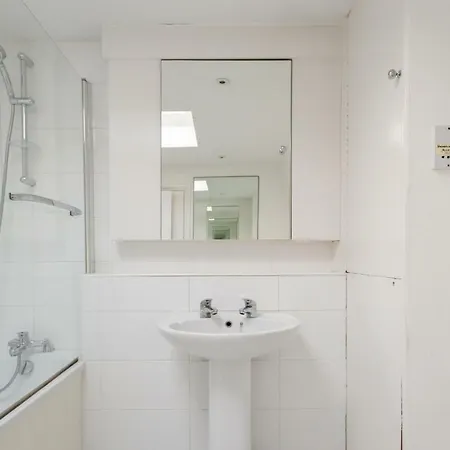 The Kensington Palace Mews - Bright & Modern 6bdr House With Garage Apartment *