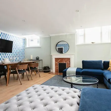 Apartment The Kensington Palace Mews - Bright & Modern 6bdr House With Garage