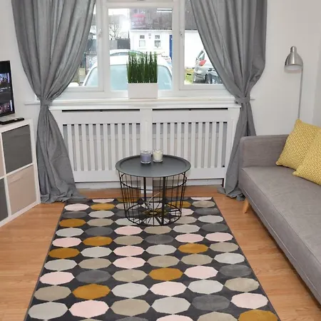 Croydon With Parking Apartment