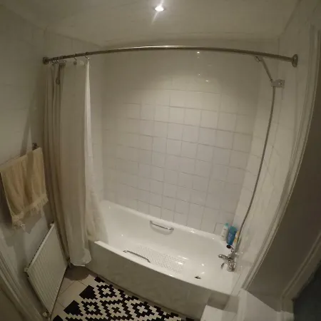 Huge Double Near * London
