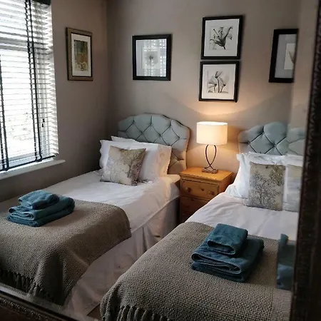 Homestay Friendly In South London Raynes Park