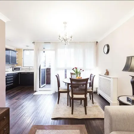 Lejlighed Victoria Two Bedroom Apartment *
