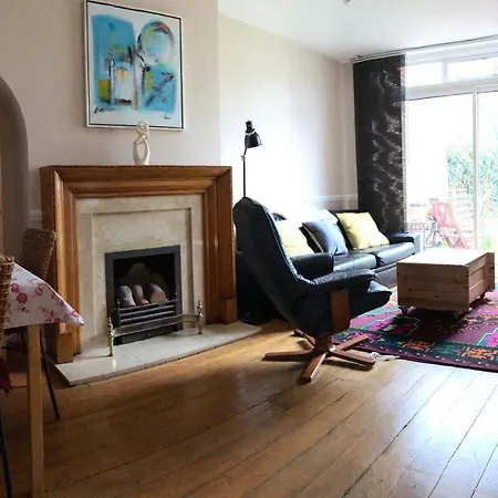 Apartment 63 Aragon Road