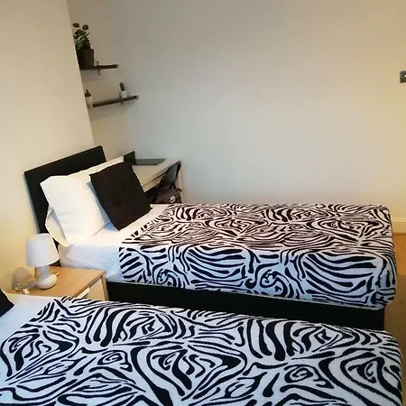 Dream Time Apartments-aqua London