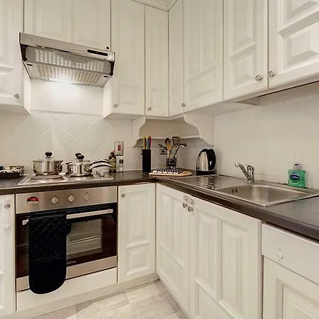 Somerset Court Kensington Apartment London