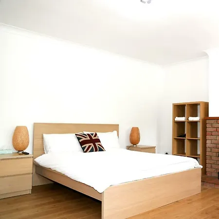 Heathrow Lhr Guest house 3*