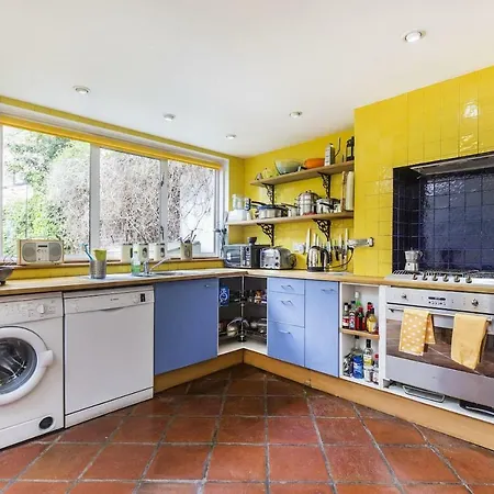 Guestready - Gorgeous Victorian Wgarden Up To 6 Guests! *