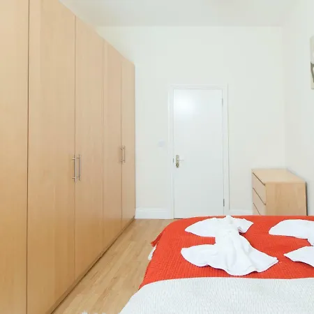One Bedroom Flat In 50a Apartment