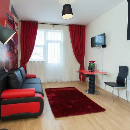 One Bedroom Flat In 50a * Harrow