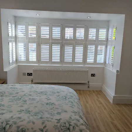 Spacious 2-bed In Kingston Near Richmond Park Apartment Kingston upon Thames (Greater London)