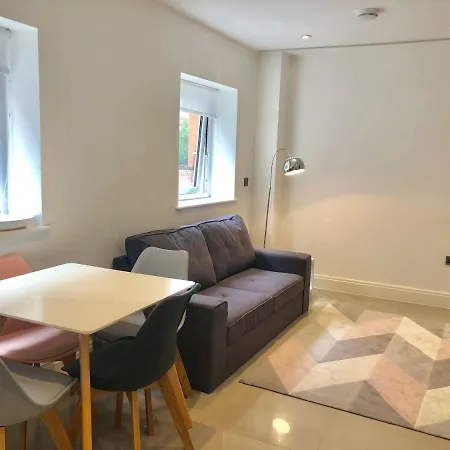 Stylish Apartments In Victoria & Westminster Apartment *