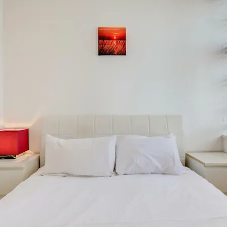 Apartment 14 Bouverie Place London