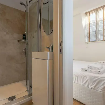 14 Bouverie Place London