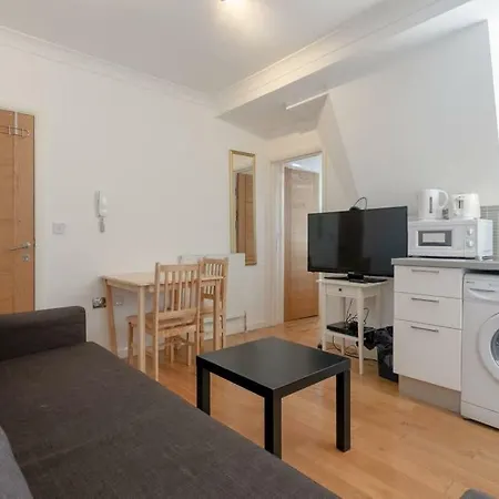 14 Bouverie Place Apartment