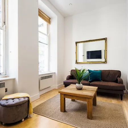 Stylish Hyde Park Apartmán