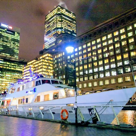 Hotel Absolute Pleasure Yacht London