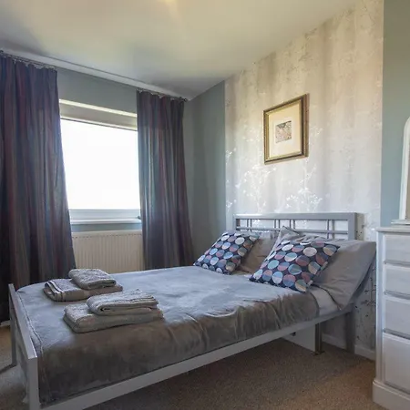 London, Putney, Roehampton