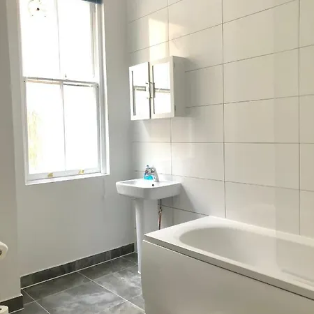 Tottenham Apartment *