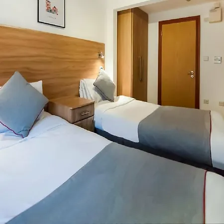 Arinza Hotel, London Hotel 3*