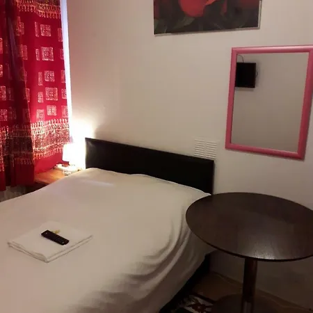 Guest house 20 East Tenter Street *