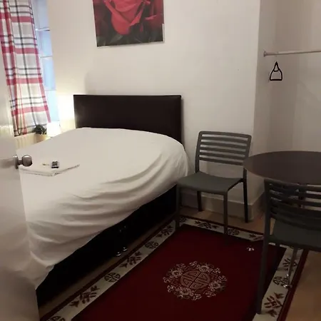Guest house 20 East Tenter Street *