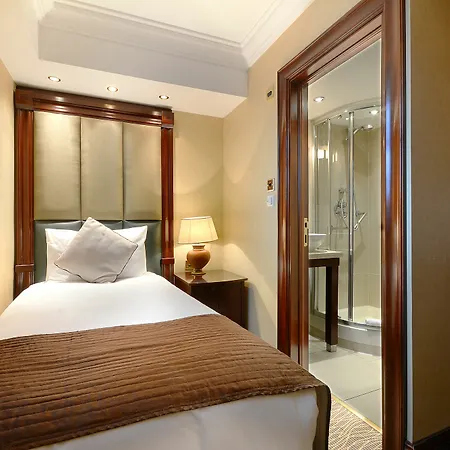 Dreamtel Kensington מלון 3*