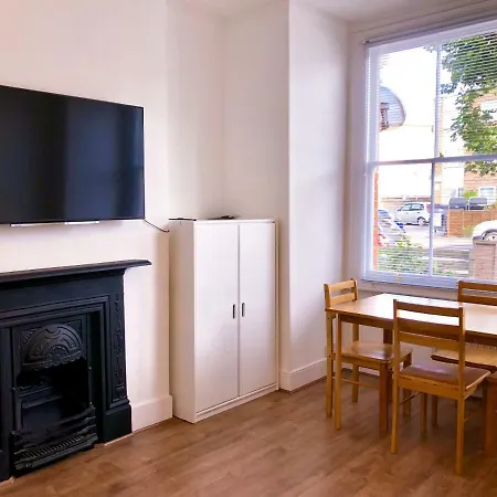 Apartment Tottenham