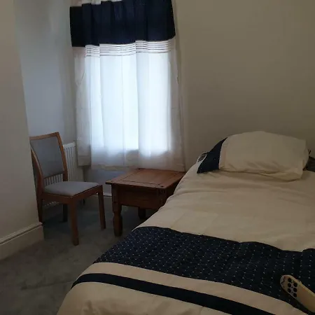 Guest house 6 Wernbrook Street Woolwich