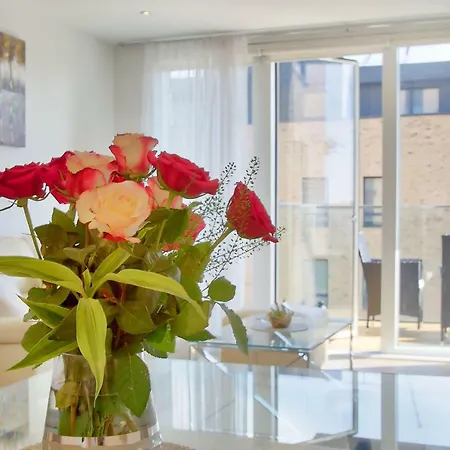 Silver Bridge London Apartment