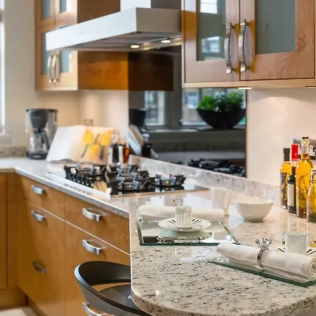 Grand Ambassadorial Duplex Hyde Park لندن