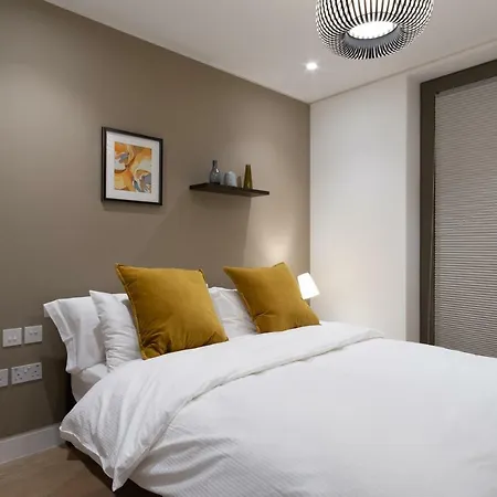 Mirabilis - Bayham Street Apartment *