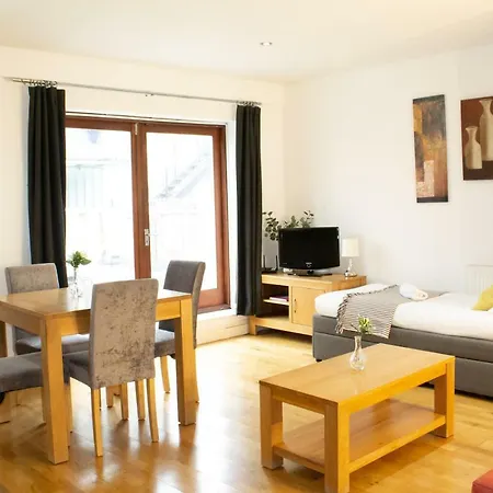 Eye Flats Apartment London