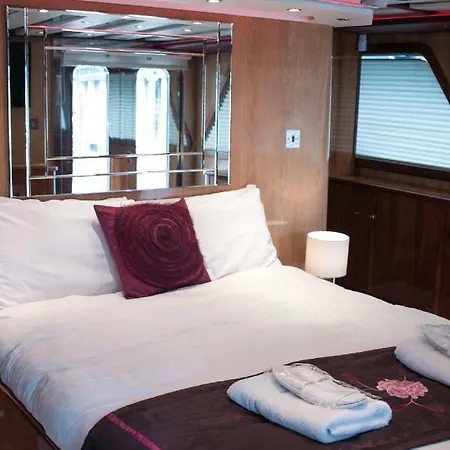 Absolute Pleasure Yacht Hotel