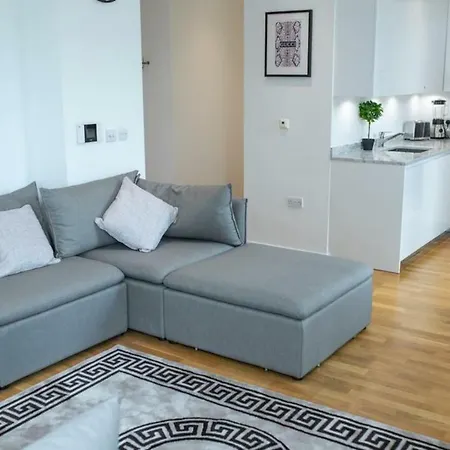 Top Floor Luxury And Spacious 2 Bedroom In Stratford Appartamento *