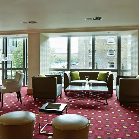 Marriott Canary Wharf 5* 런던