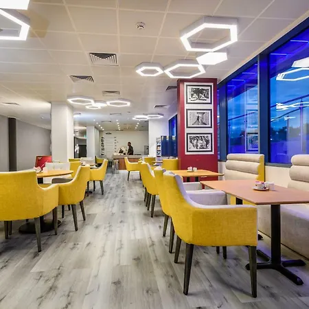 Atrium Heathrow Hillingdon