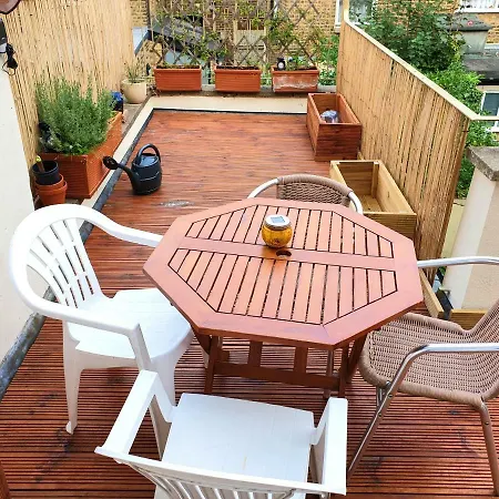 Homestay In Queen's Park London
