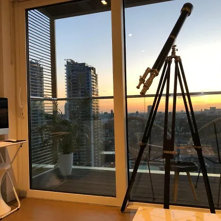 Eye Suites Apartment