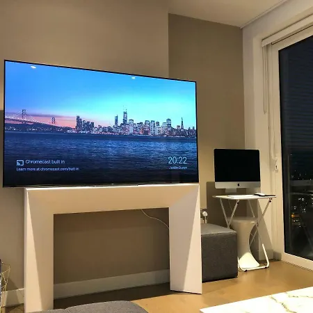 Eye Suites Apartment