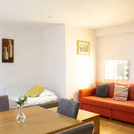 Eye Flats Apartment *