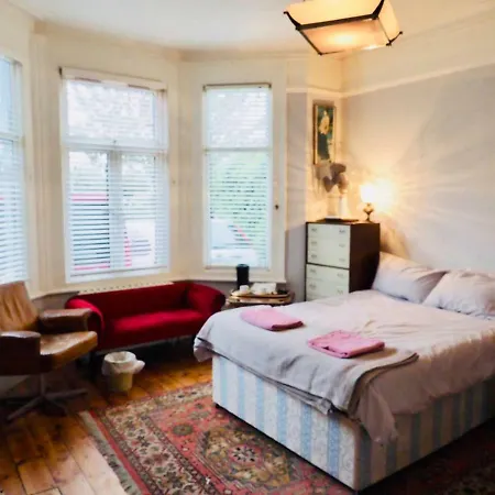 Guest house The Aran London