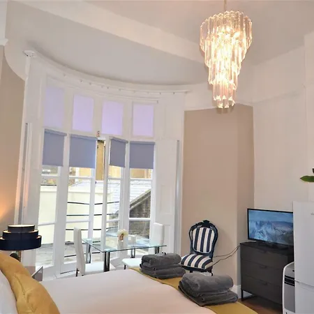 Marble Arch Studio *