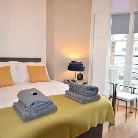 Marble Arch Studio Apartment London