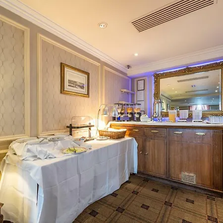 فندق Park Lane Mews 4*